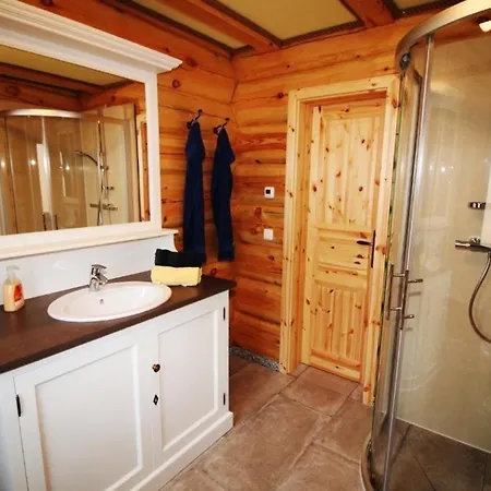Fewo Star Unten, Urgemuetliche Erdgeschoss-fewo Im Haus Star In Ostseenaehe Apartment